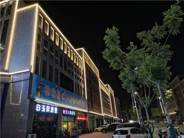 星空综合_《花生酱猎鹰》影评10篇(图1) 星空综合